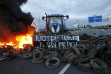 L'autoroute A1 bloquée par les éleveurs mercredi 22 juillet 2015.