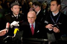 Bernard Cazeneuve Roissy