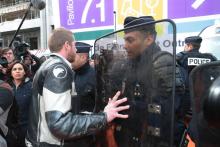 Des CRS au Salon de l'agriculture.