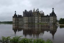 Chateau de Chambord cerné par les eaux