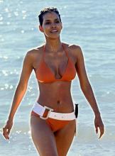 Halle Berry James Bond Meurs Un Autre Jour Eau 2002