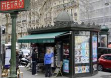 Un kiosque à Paris.