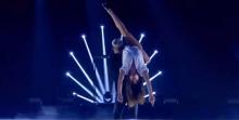 Karine Ferri danse sur Christine du groupe Christine and the queens