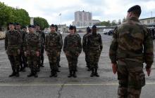 Des participants du service militaire volontaire.