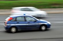 Une voiture de gendarmerie.