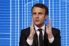 Le candidat à la présidentielle Emmanuel Macron, au Carrousel du Louvre à Paris, le 23 février 2017