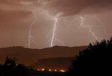 Météo-France a placé cinq départements d'Occitanie en vigilance orange mardi, en raison d'orages acc