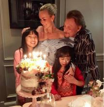 La famille Hallyday pour les 42 ans de Laeticia.