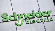 Schneider Electric va équiper de sa technologie de logiciels les parcs éoliens et solaires développé