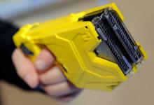 Un pistolet électrique Taser