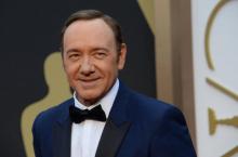 Kevin Spacey révèle qu'il est gay et présente ses excuses après des accusations d'avances sur un ado