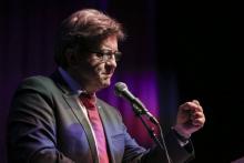 Jean-Luc Mélenchon s'exprime lors d'une conférence de presse organisée à Athènes le 27 octobre 2017