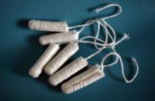 Le tampon hygiénique ne doit pas être gardé plus de huit heures, sous peine de risquer un choc toxique dû au staphylocoque doré, ont rappelé mardi des chercheurs et médecins.