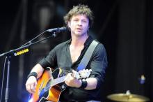 Bertrand Cantat sur scène, le 19 juillet 2014 à Carhaix-Plouguer en Bretagne