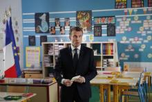 Emmanuel Macron dans l'école de Berd’huis (Orne), le 12 avril 2018