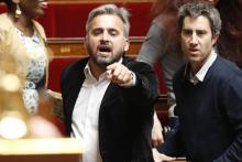 Le député de La France insoumise Alexis Corbière (G) à l'Assemblée nationale à Paris, le 11 avril 2018