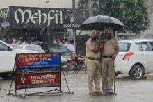 Des policiers en Inde.