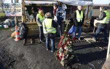 Rassemblement de "gilets jaunes" à Somain (nord), le 11 décembre 2018