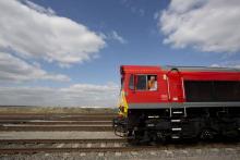 De premiers trains de fret ont commencé à relier symboliquement Londres à la chine cette année