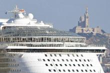 Le navire de croisière MS Allure of the Seas lors d'une escale à Marseille le 26 mai 2015