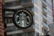 Logo de l'enseigne Starbucks, à Philadelphie, en Pennsylvanie, le 29 mai 2018