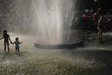 La fontaine du parc Washington Square à Manhattan, le 28 août 2018