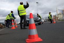 Un barrage de gilets jaunes à Saint-Beauzire dans le Puy-de-Dôme, le 6 décembre 2018