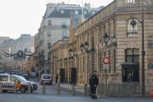 Devant le Palais de l'Elysée à Paris le 12 décembre 2018