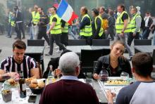 Des manifestants gilets jaunes défilent, le 18 mai 2019 à Reims