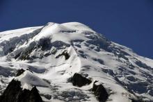 Le corps d'un skieur russe âgé d'une trentaine d'années a été retrouvé dimanche après-midi à 3.000 m