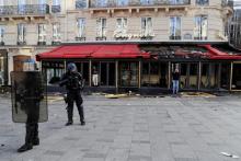 Le Fouquet's pillé et incendié le 16 mars 2019 lors de la manifestation des gilets jaunes