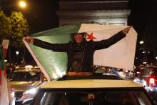 Les supporters de l'Algérie à l'Arc de Triomphe le 14 juillet 2019