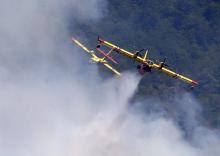 Des Canadair dans le ciel de Palneca, en Corse-du-Sud, le 3 août 2017