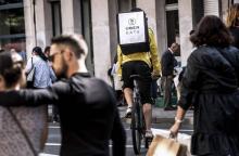 Un coursier Ubereats à Lille, le 2 septembre 2017