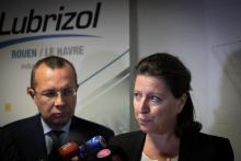 La ministre de la Santé Agnès Buzyn le 27 septembre 2019 lors d'une conférence de presse sur le site de l'usine Lubrizol au Petit-Quevilly près de Rouen