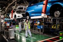 Assemblage d'une Renault Zoé à l'usine de Flins-sur-Seine, le 6 mai 2020