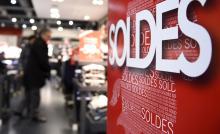 Soldes ou pas, la consommation des ménages en panne sèche 