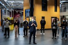 Emmanuel Macron en visite au Hall 32 à Clermont Ferrand 