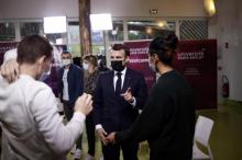 Emmanuel Macron en visite à Paris Saclay 