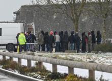 Distribution alimentaire à destination de migrants, à Calais, le 8 février 2021