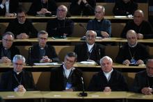 Une messe est célébrée à la basilique Notre-Dame-du-Rosaire après une cérémonie pour les victimes de pédocriminalité, le 6 novembre 2021 à Lourdes