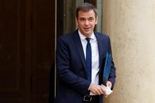 Le ministre de la Santé Olivier Véran, à sa sortie du conseil des ministres, le 13 juillet 2021 à Paris