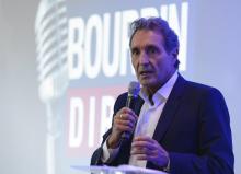 Le journaliste politique Jean-Jacques Bourdin, en 2016 lors d'une conférence de presse