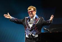 Le chanteur et compositeur britannique Elton John lors de sa tournée mondiale d'adieux à l'Accor Arena à Paris, le 11 juin 2022