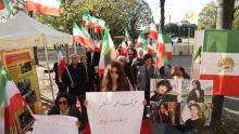 Iran : Cérémonie en hommage à Mahsa Amini à Paris.
